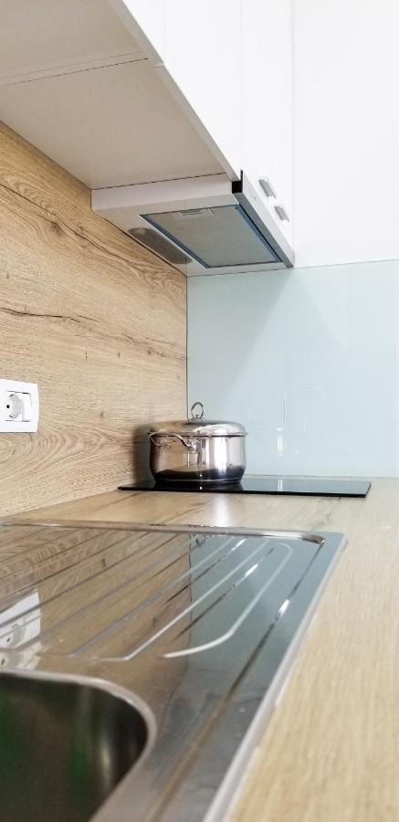 City Center Cute And Comfy Apartment - Ajia Apartments Tirana Esterno foto